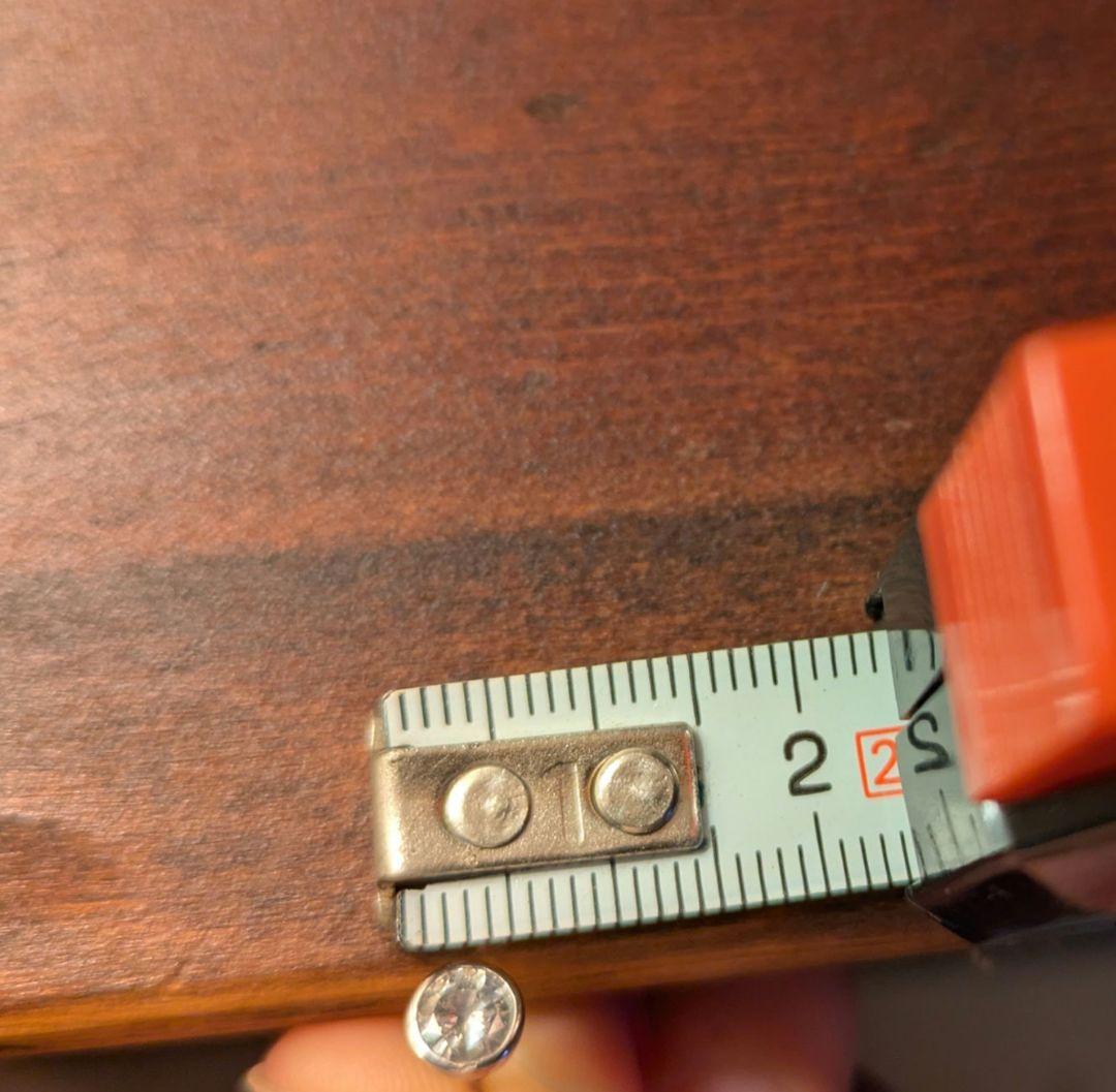 PT900　0.35カラット　ダイヤモンド　片耳　シンプル　ピアス