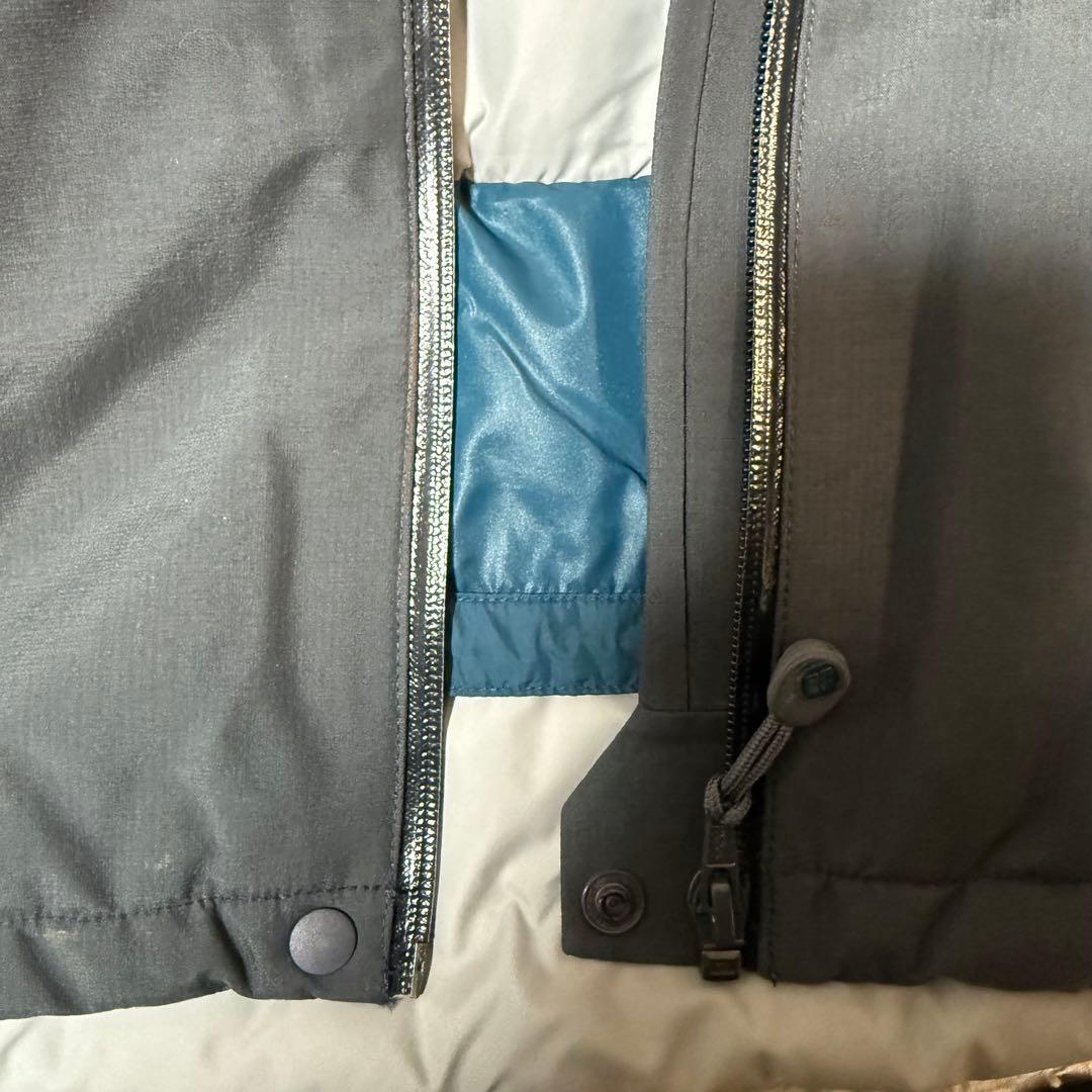 モンベル　スキーウエア　ダウンジャケット　Mサイズ　グレー　ブラック