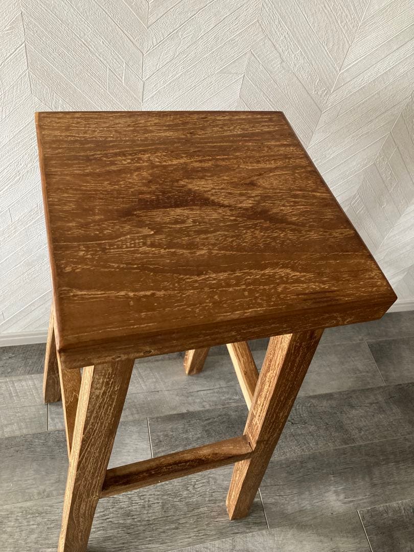 【Lemon Tea】お洒落な木製ハイスツール　オールドチーク