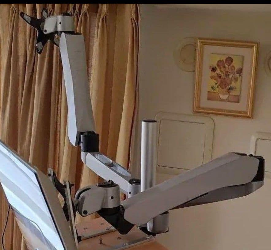 ♦️⑦SANWA SUPPLY 水平垂直モニターアーム2面 CR-LA1007