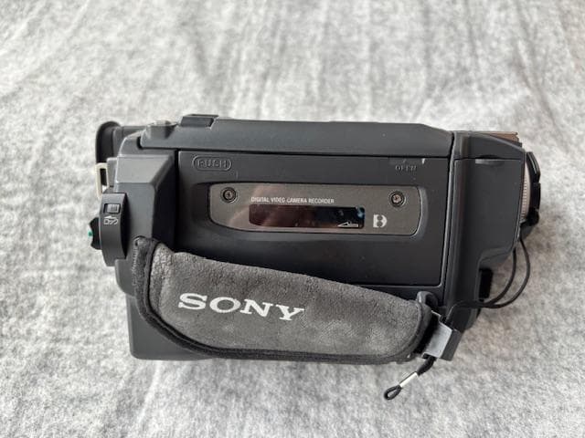 SONY DCR-TRV225 Digital8 ビデオカメラ