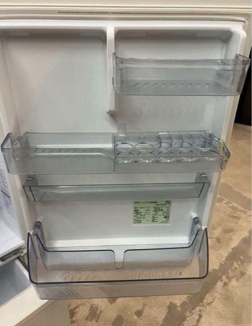 2018年製 272L AQUA 3ドア冷蔵庫 AQR-27G2