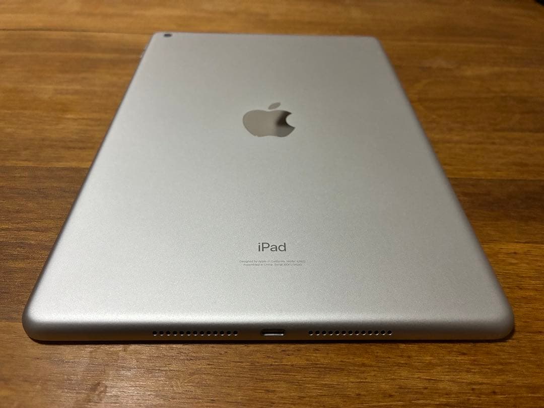 iPad 第9世代 64GB シルバー 本体 + スマートカバー