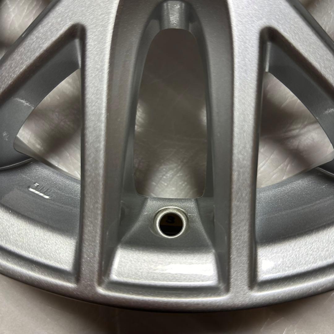 4本セット　14インチ　ダイハツ純正　オプション　ホイール　シルバー　美品