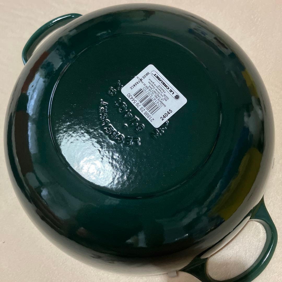 新品未使用＊ルクルーゼ／シグニチャーマルミット28cm オリーブブランチレリーフ