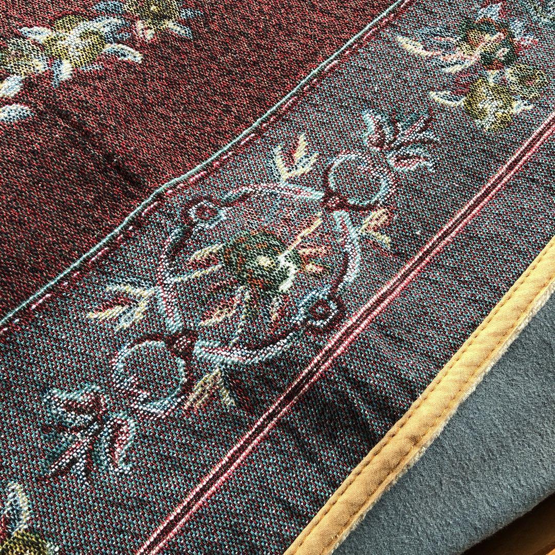 ゴブラン調？リバーシブルラグ ソファカバー  ベッドカバー