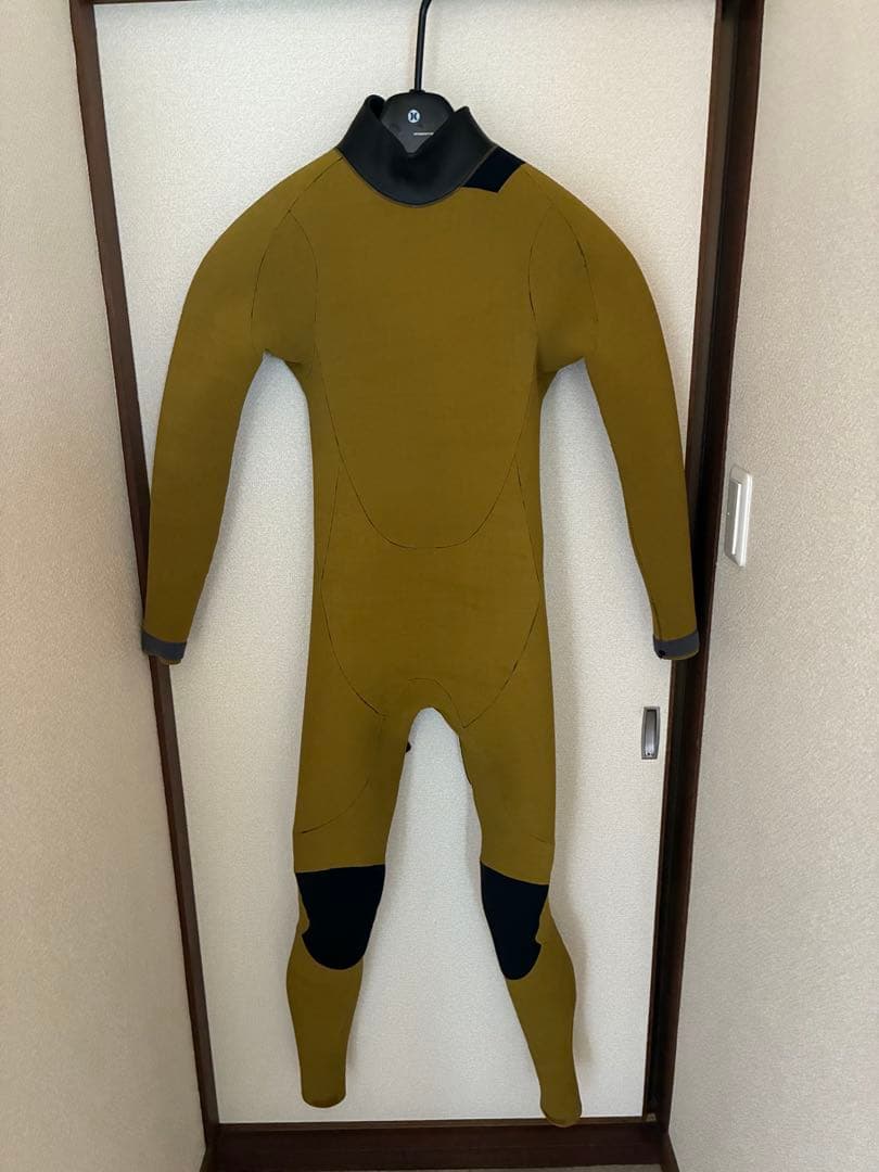 Rushウエットスーツセミドライ　BLACK Edition