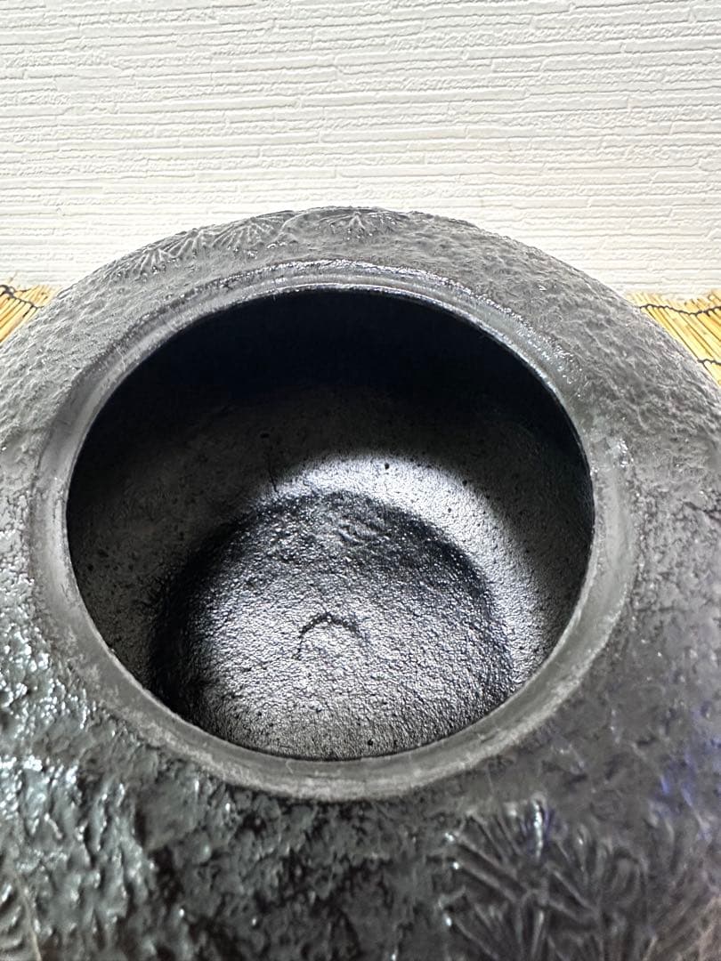 未使用品　付属品付　南部喜州 (及川 喜徳)造　鍛治打袋鉉　１５型　南部鉄瓶