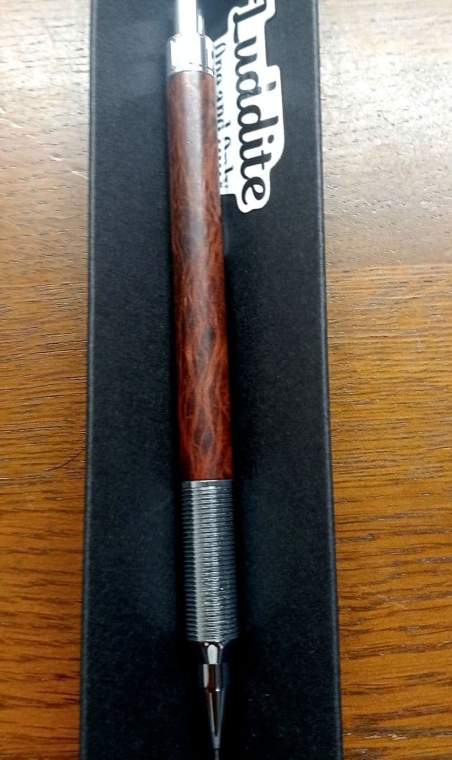 ラダイト　エバードロー銘木　レースシーオーク