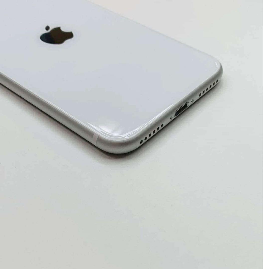 iPhone SE 第2世代 64GB SIMフリーバッテリー100％