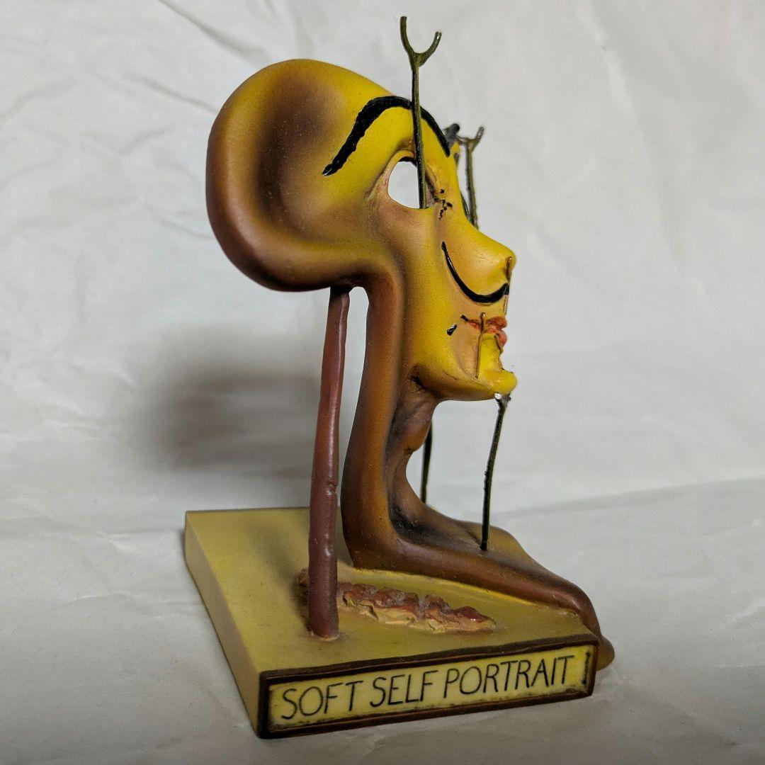 サルバドール・ダリ フィギュア 焼いたベーコンのある柔らかい自画像