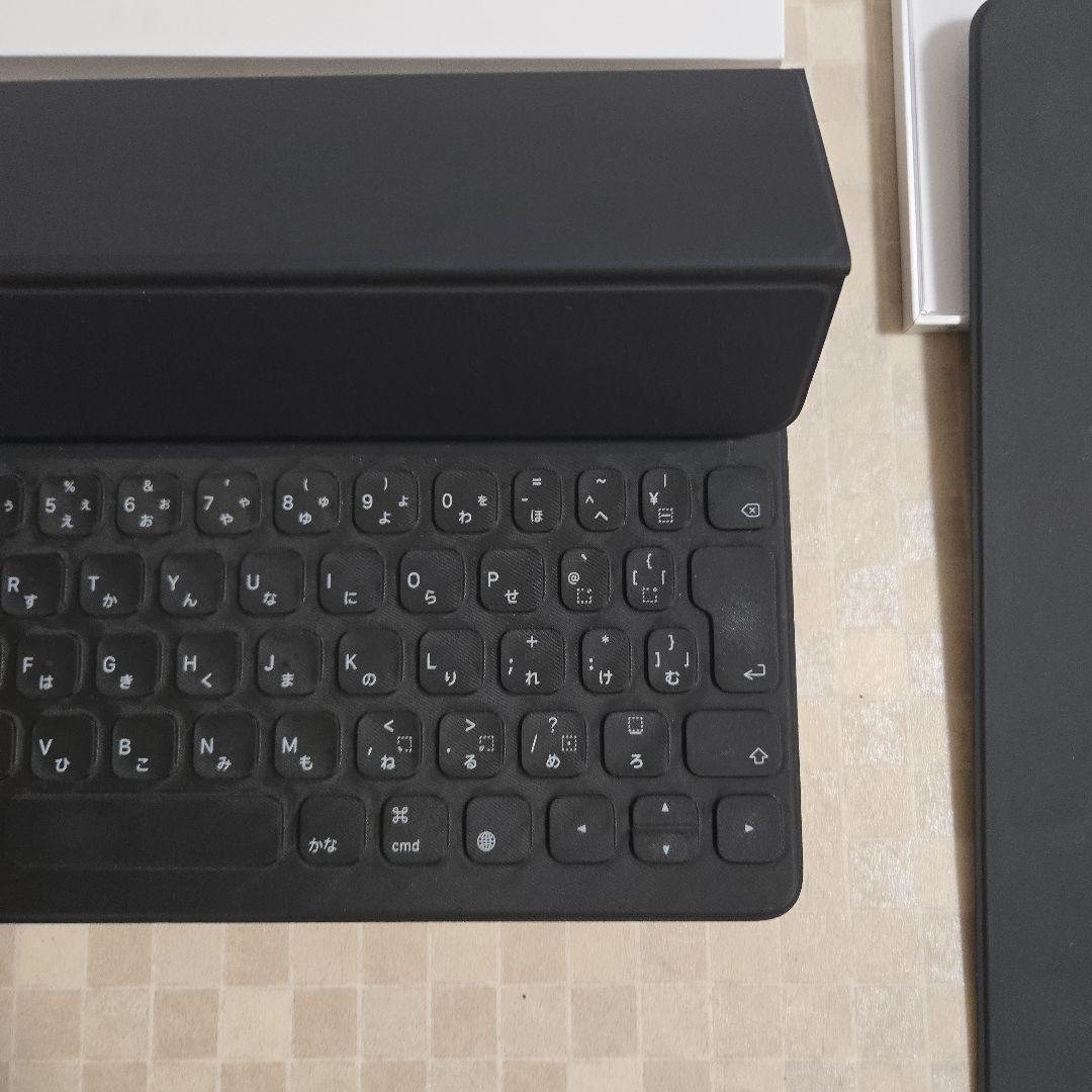 iPad 第8世代 128GB SmartKeyboard スペースグレー
