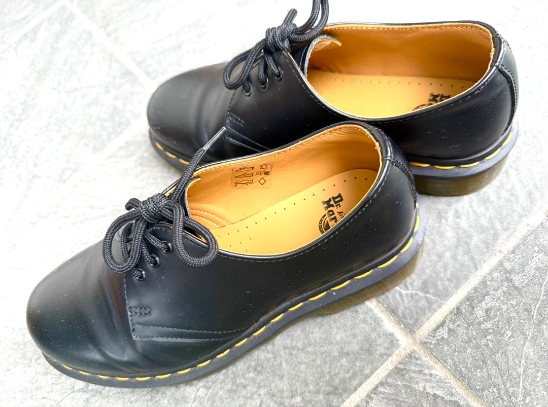 ☆値下げ　Dr. Martens ブラックレザー ローファー☆