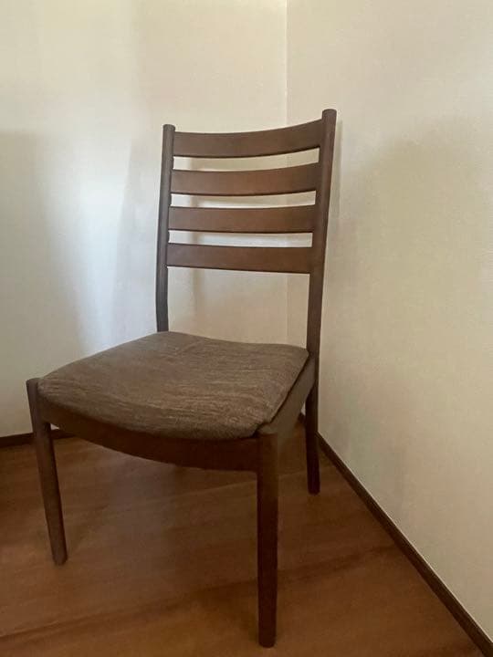 美品　ニトリ　ダイニングチェア(NコレクションC-07F MBR/DR-DMO