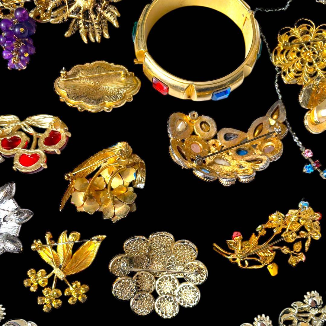 ☆2025年&2026年福袋☆レッド&マルチカラー☆18点アクセサリーセット