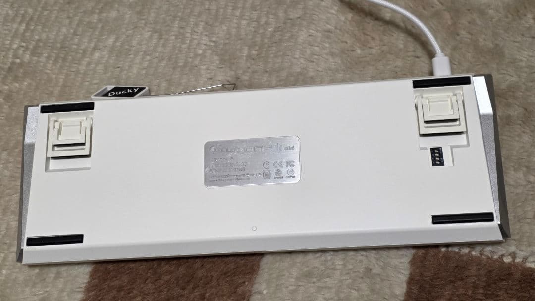 Ducky One 3 Mini 60% Scyrox V6 8kドングル