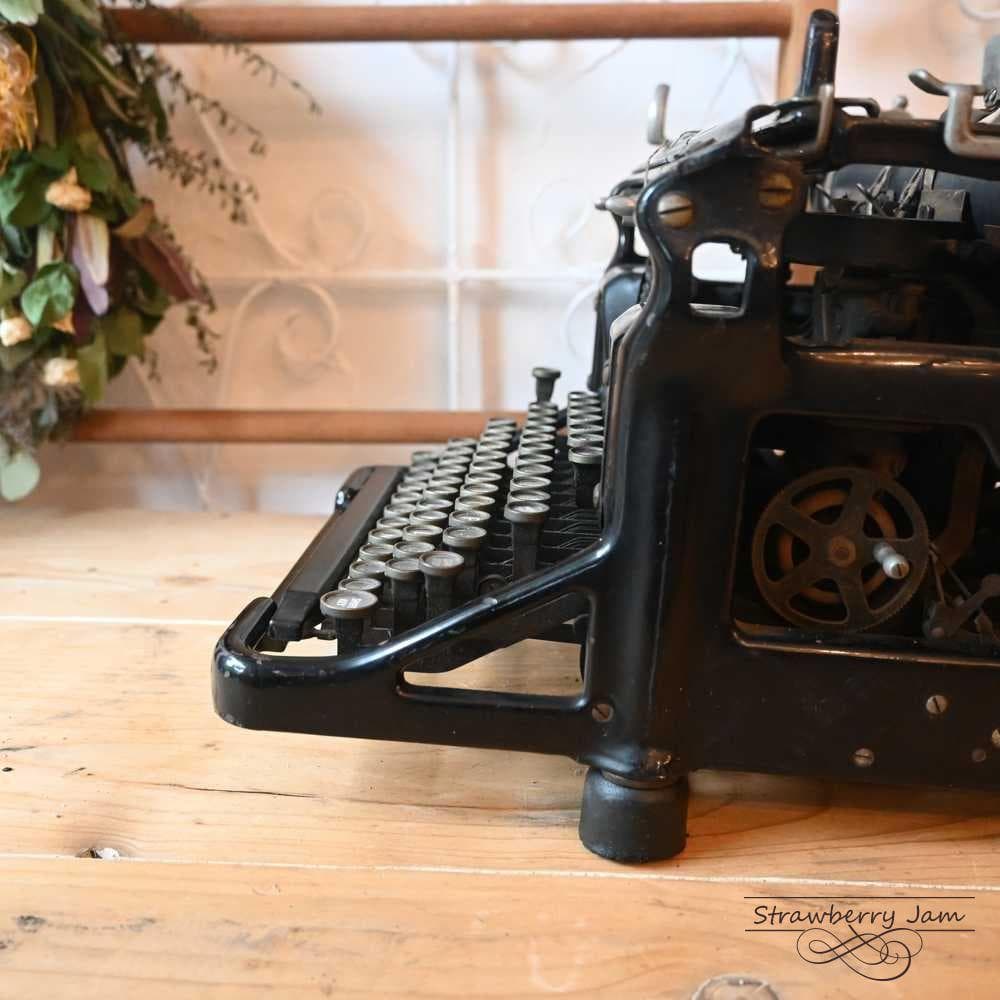 L3705-20 英国アンティーク UNDERWOOD タイプライター 店舗什器