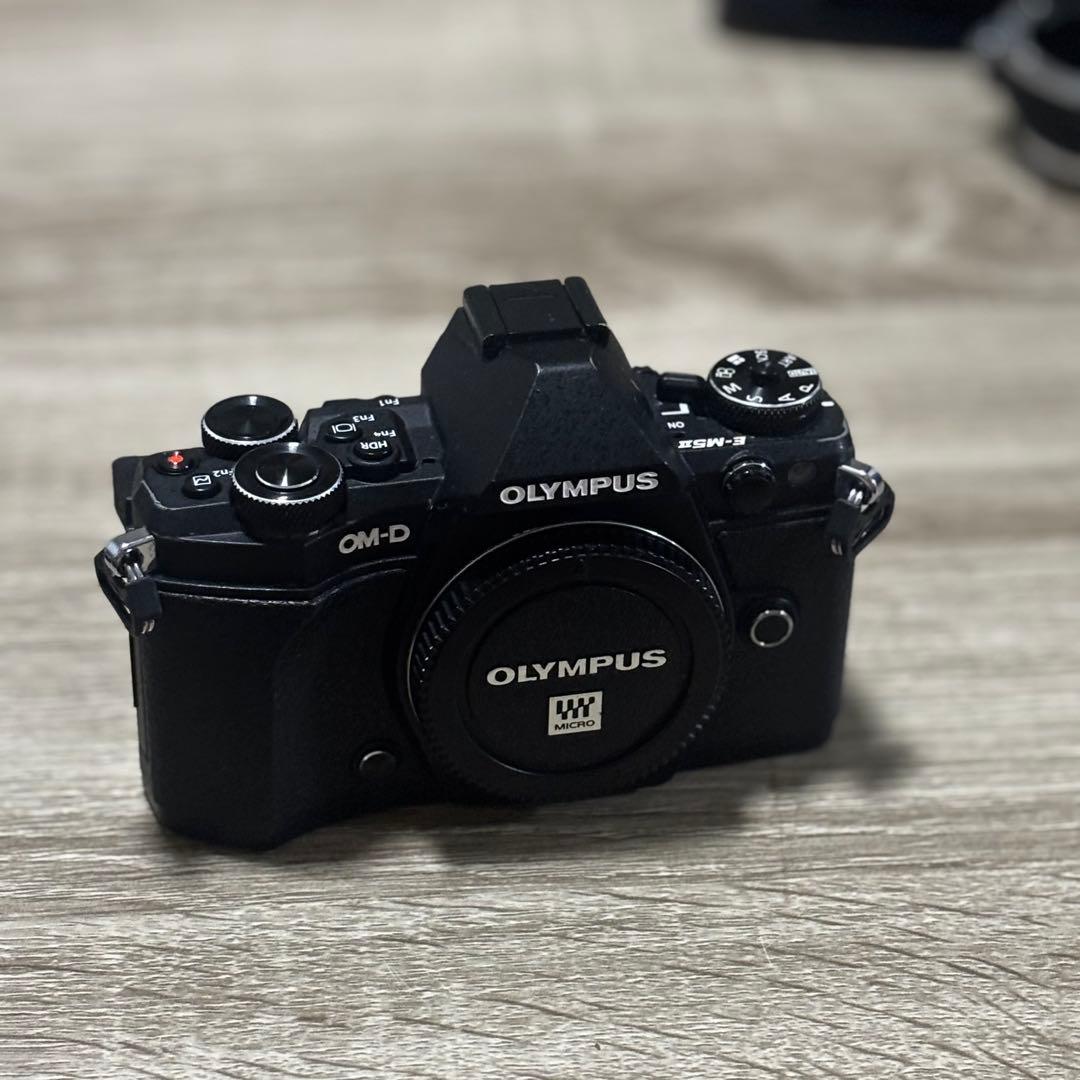 OLYMPUS OM-D E-M5 Mark II 本体＋レンズ4種＋ケース付
