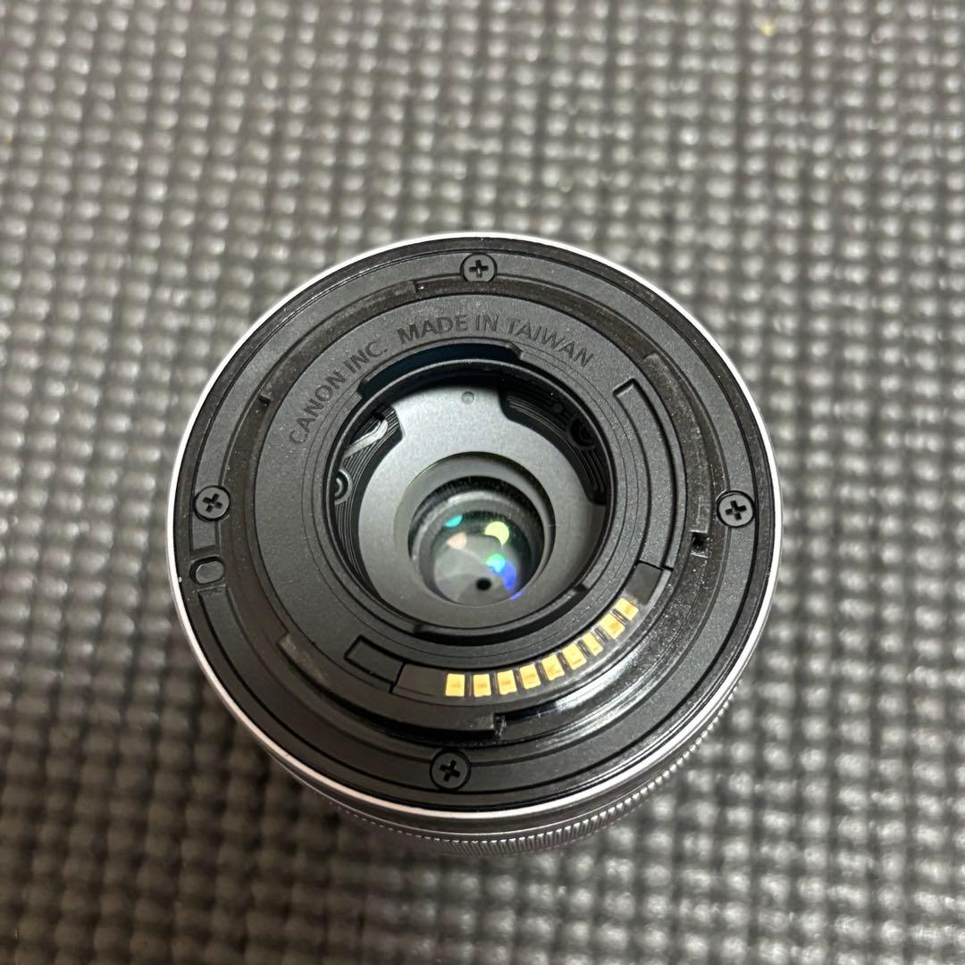 Canon eos M100 一眼レフ ダブルズームキット