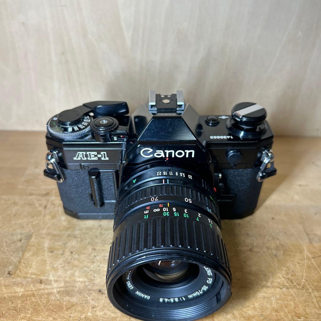 Canon AE-1ブラック+FD 35-70 f3.5-4.5 完動美品