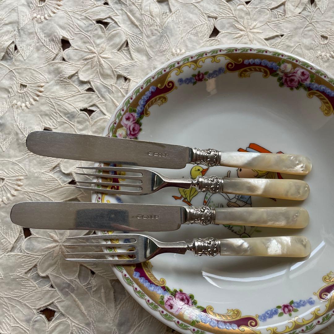 英国　マザーオブパール　白蝶貝　ナイフ＆フォーク　4本　アンティーク