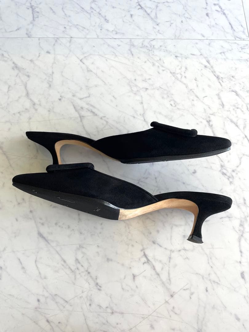 美品　MANOLOBLAHNIK マノロブラニク メイセール　ブラック　37