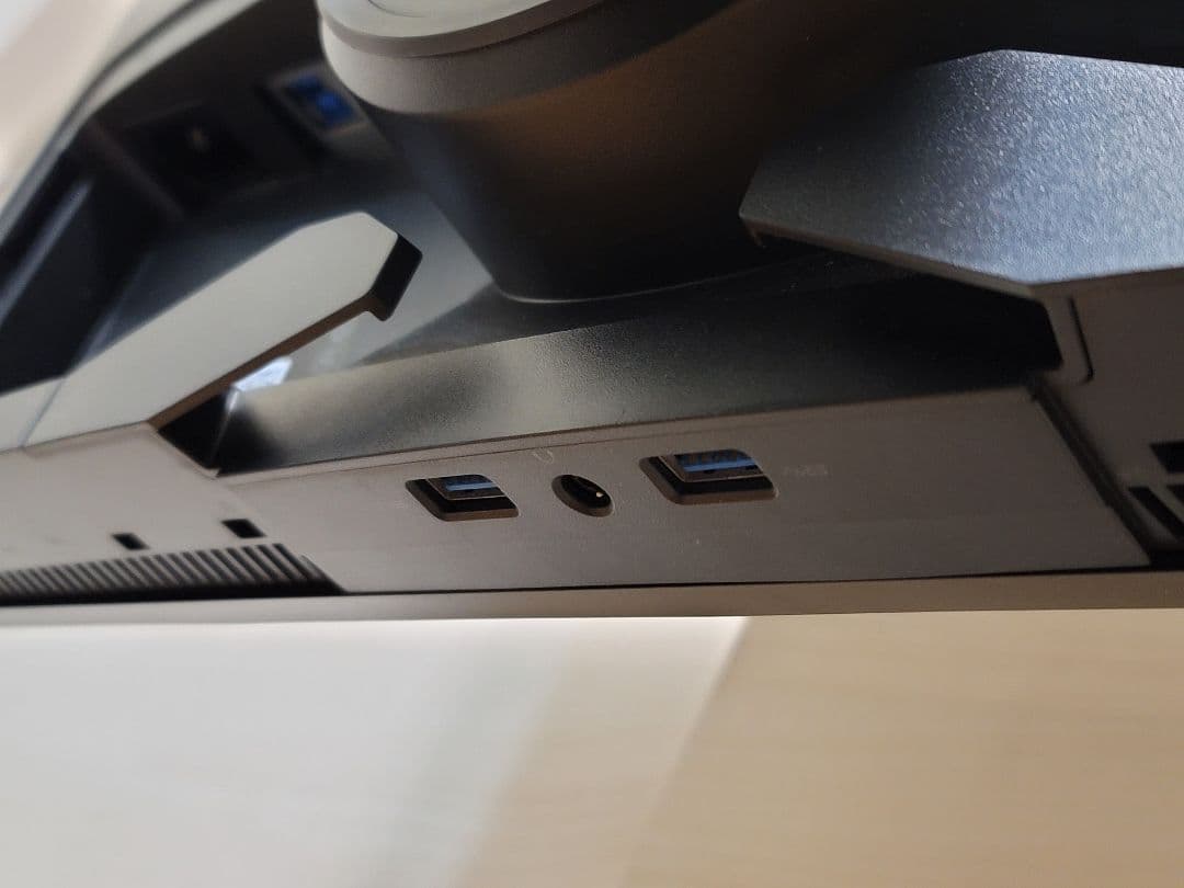 sk8ers　Alienware 24.5インチ ゲーミングモニター