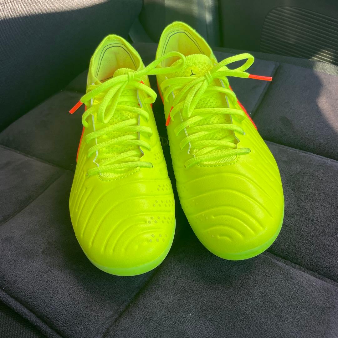 ティエンポ　LEGEND 10 ELITE AG-PRO 25.5センチ