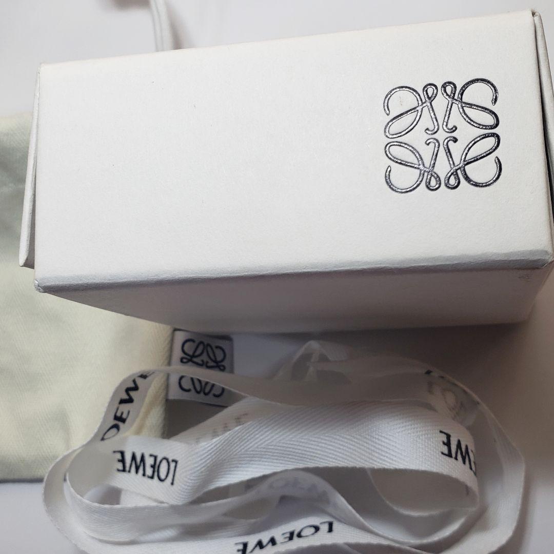 新品同様 LOEWE アナグラムローズゴールド ブローチ ピンクゴールド ロエベ