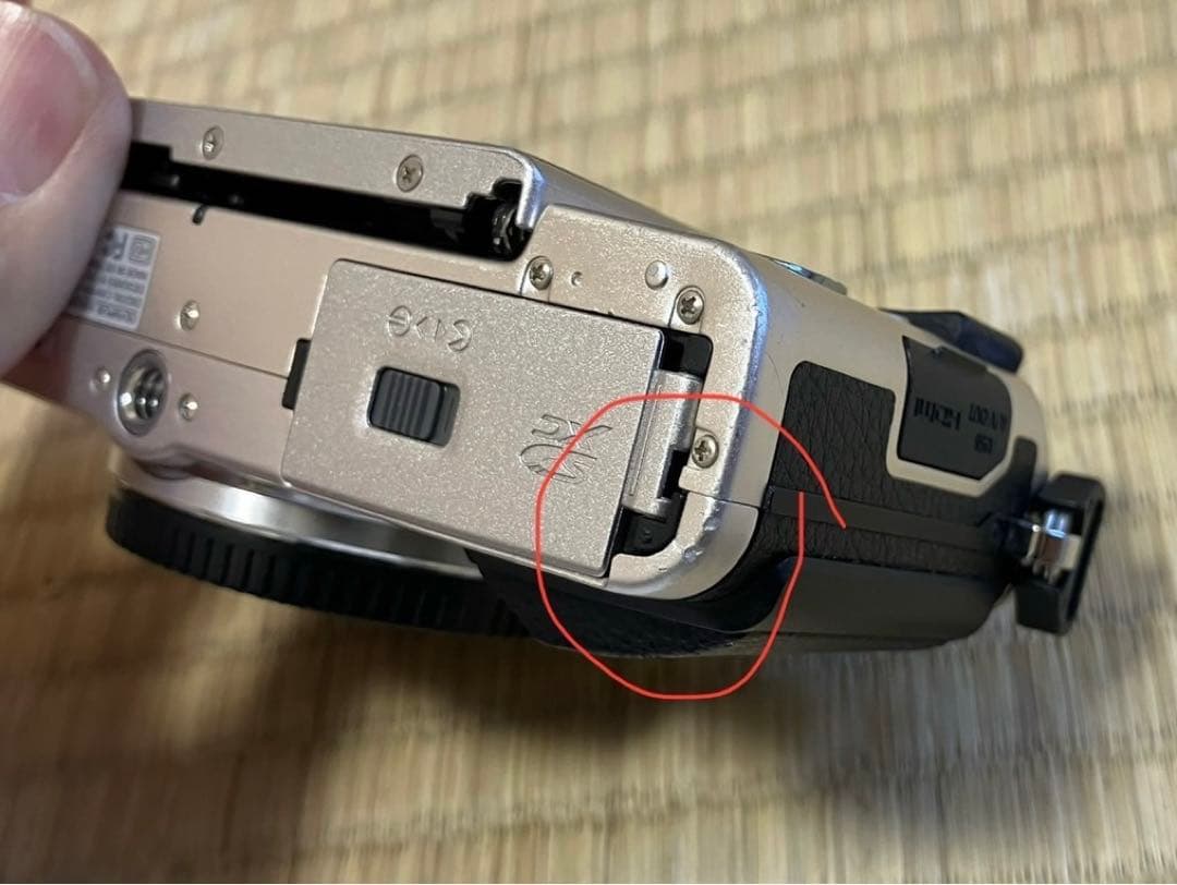 KRGMOLYMPUS PEN Lite E-PL7ボディシルバーレンズ無