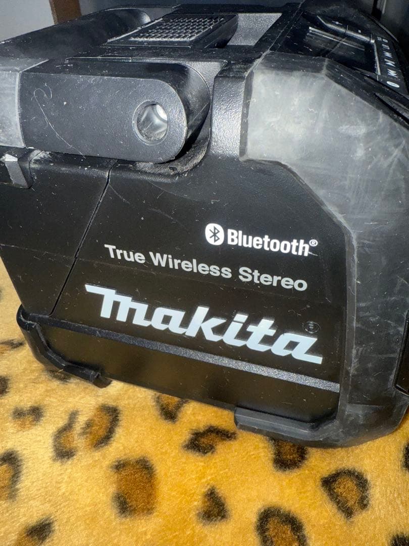 中古品　マキタ　スピーカー　MR203