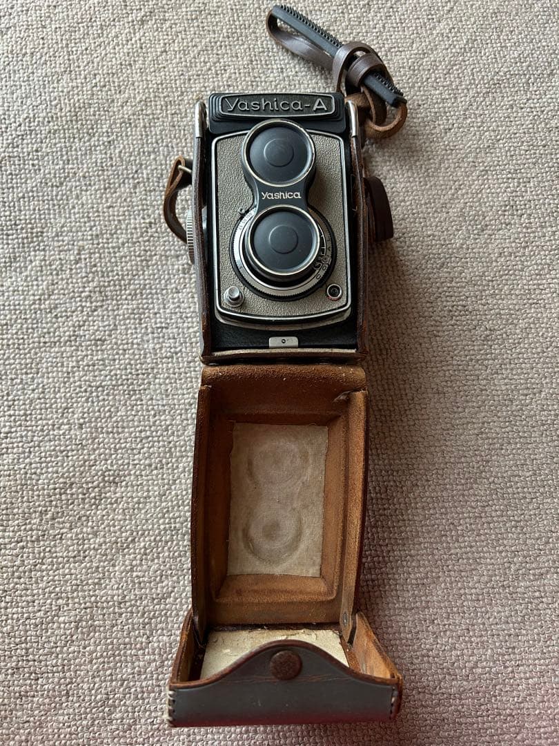 Yashica-A ヤシカ　ヴィンテージ二眼レフカメラ