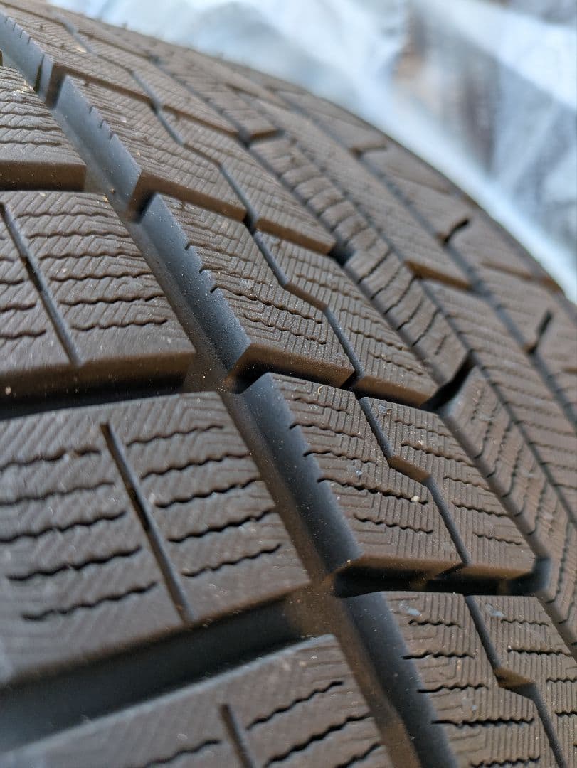 20系ヴェルファイア　18インチホイール付スタッドレスタイヤ 235/50R18