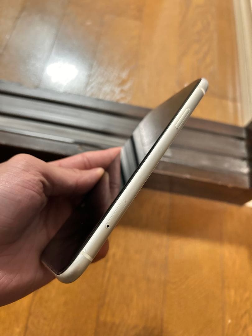 Apple iPhone 11 128GB SIMフリーフィルム・iface付き