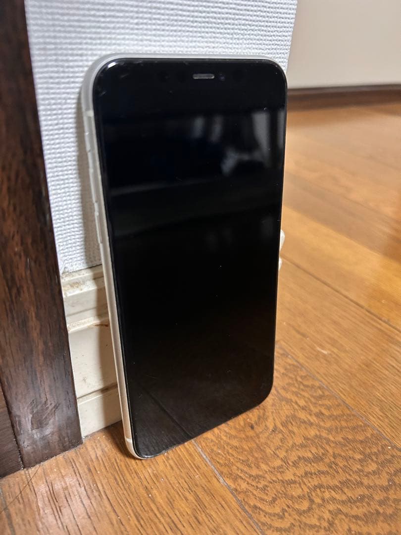 Apple iPhone 11 128GB SIMフリーフィルム・iface付き