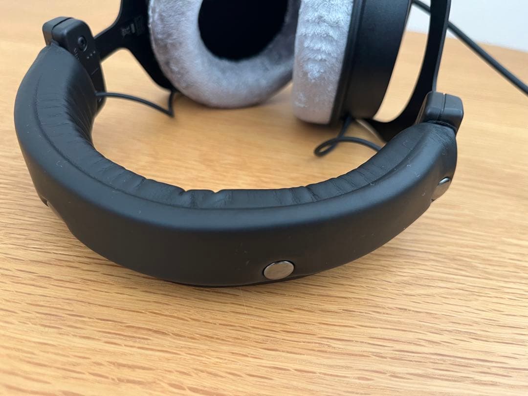 新品同様 beyerdynamic DT990 PRO ヘッドホン 250Ω