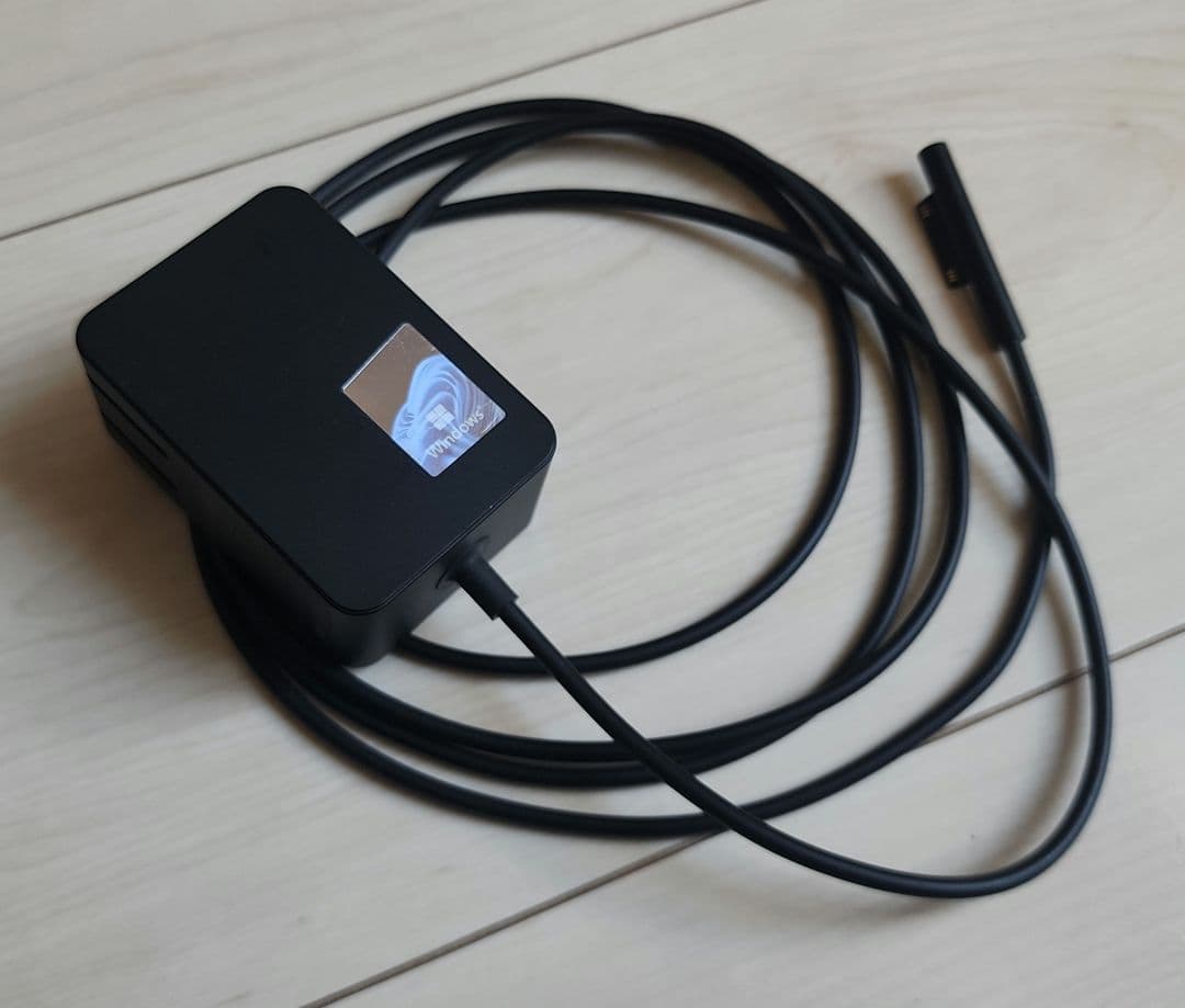 Surfacego4（Office付き、純正キーボード付き）