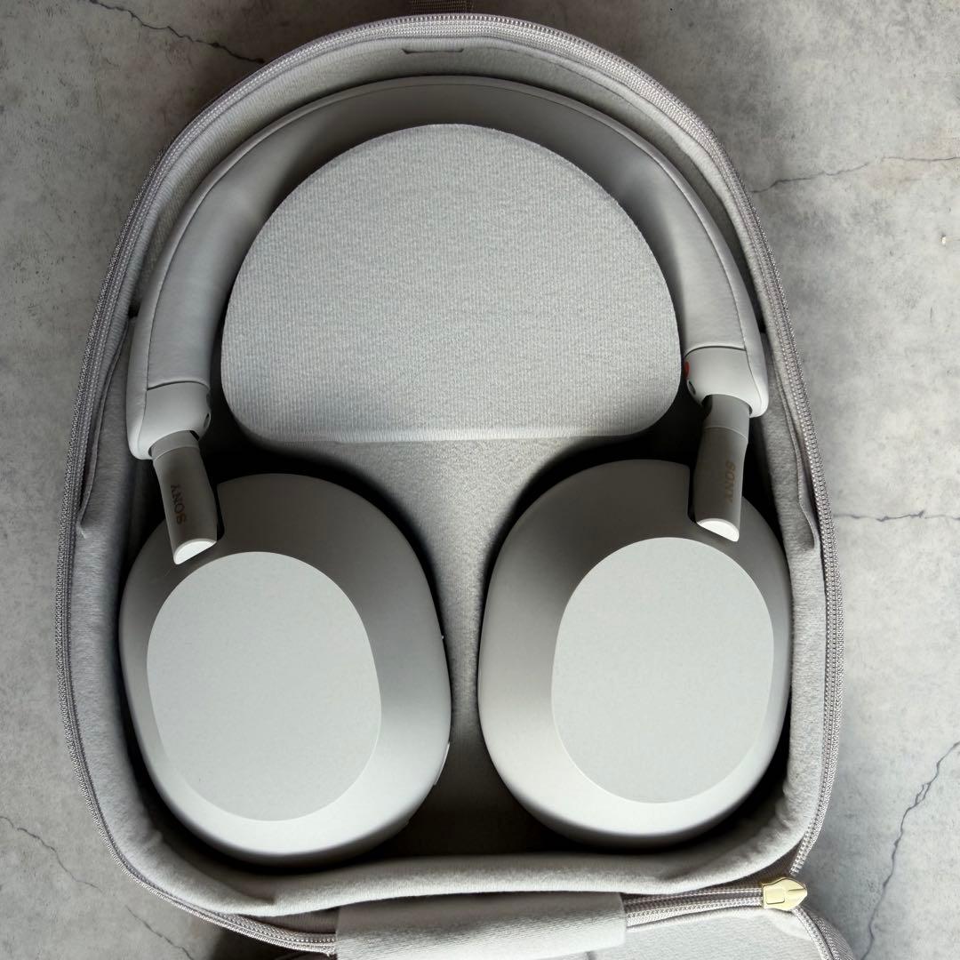 SONY WH-1000XM5 プラチナシルバー ノイズキャンセリング 美品