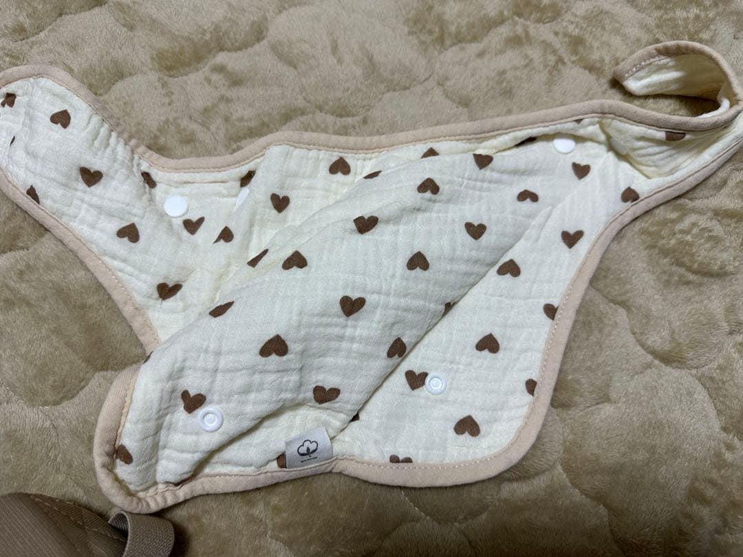 ergobaby 抱っこ紐 花柄 ベージュ　エルゴベビー　クリームフラワーレース