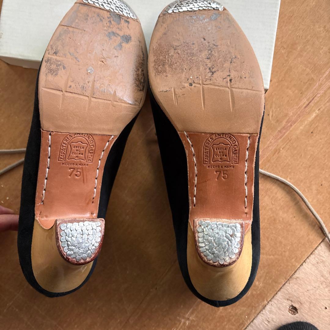 フラメンコシューズ 黒/ベージュ　7,5