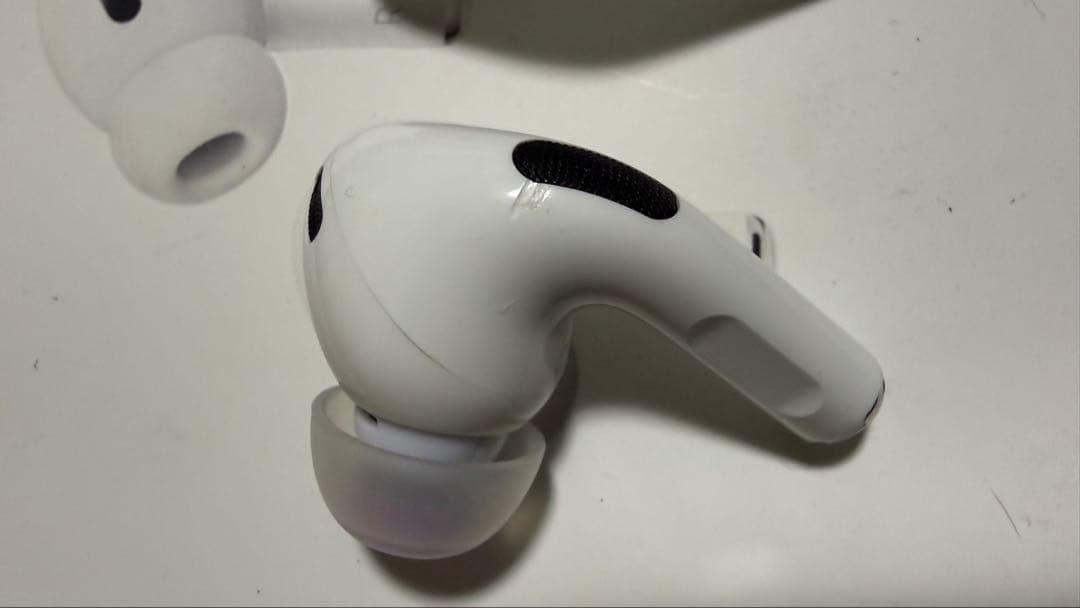 美品　AirPods Pro 2 (USB-C) 本体