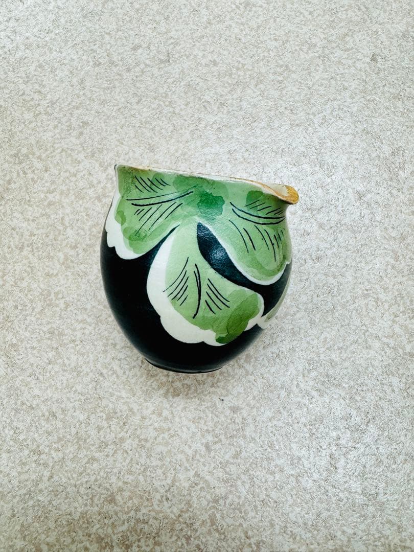 大谷桃子　黒地桃色菊片口