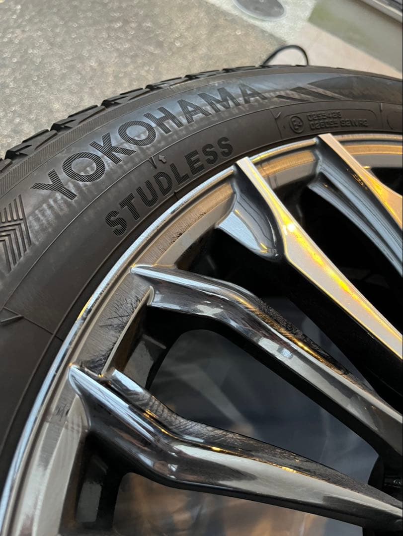 20インチ スタッドレスタイヤ４本セット(ホイール付き)