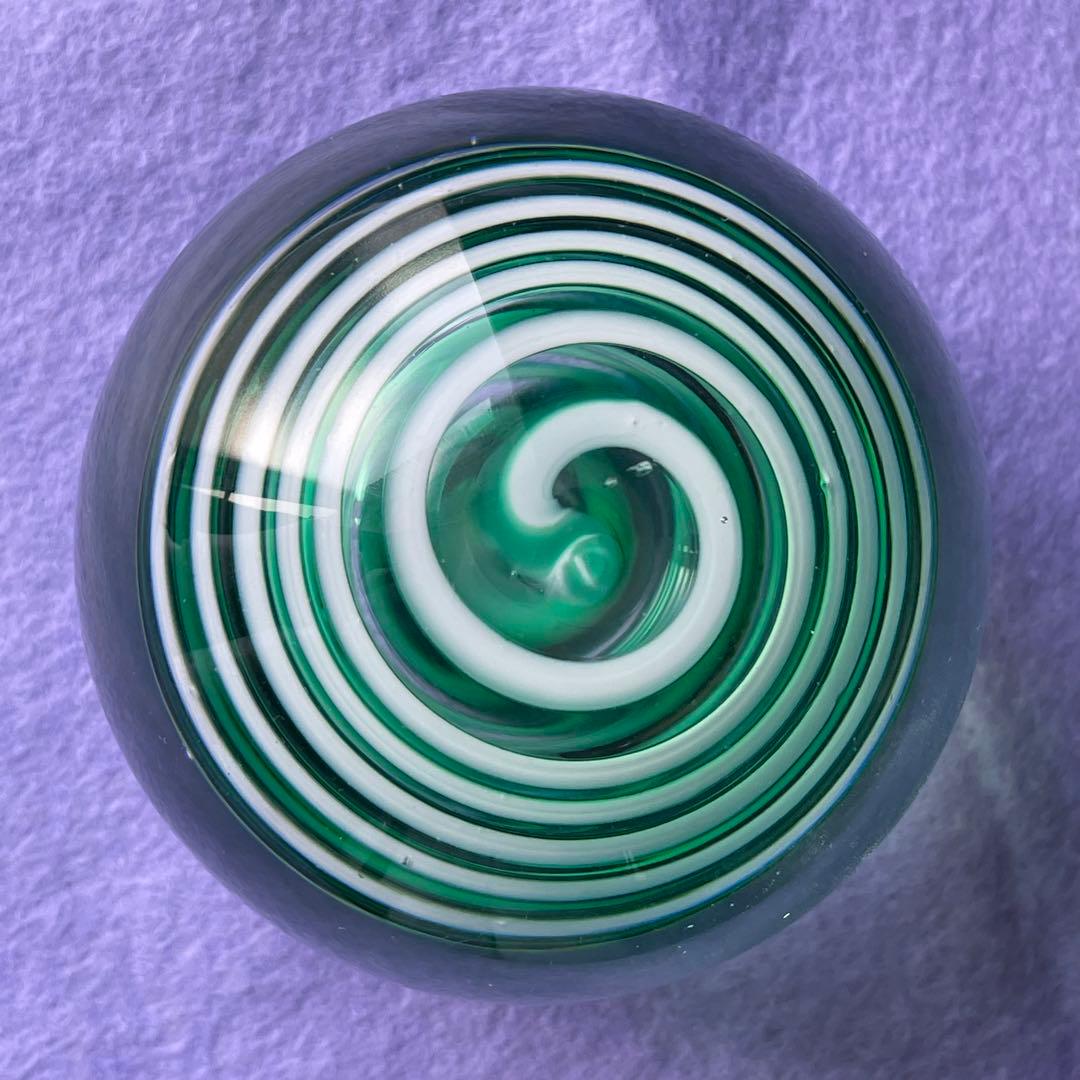 美しいペーパーウエイト インテリア 透明 うずまき