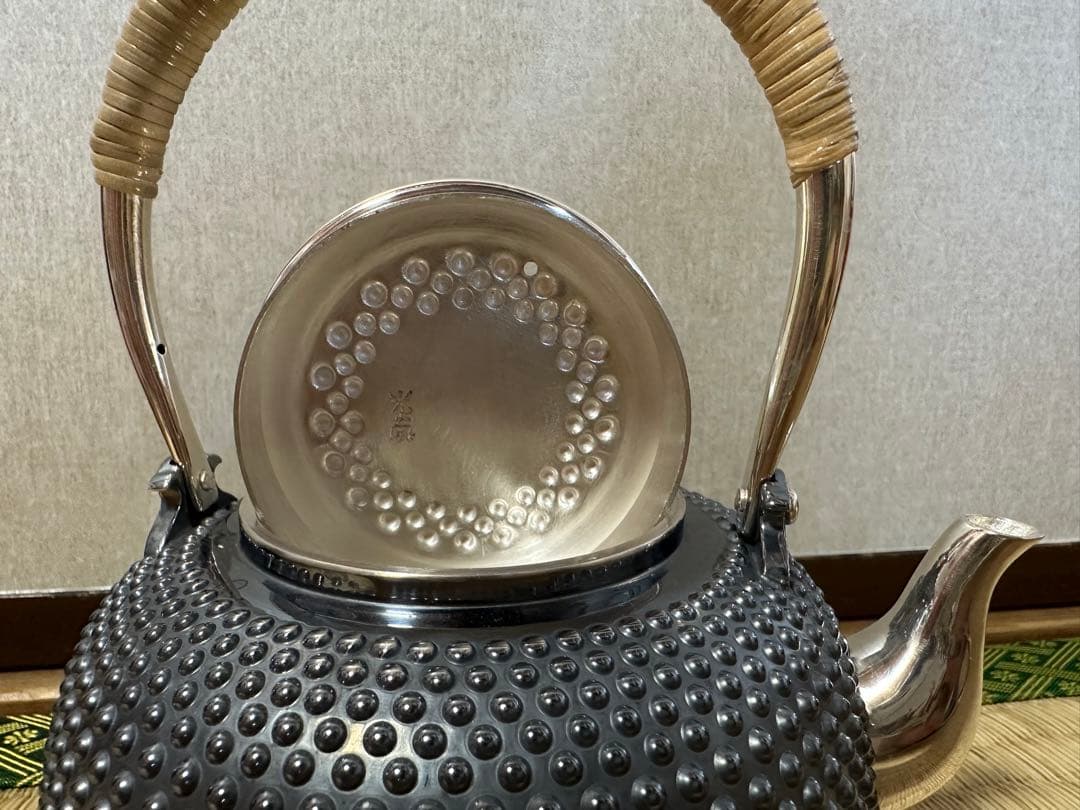 純銀製 玉霰打出 花蕾摘 あられ 湯沸 銀瓶 工芸品 美術品 煎茶道具