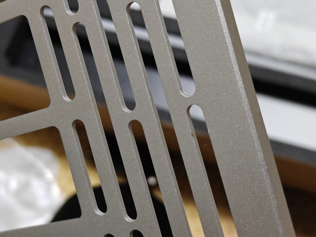 Ncase M2 Round シルバー