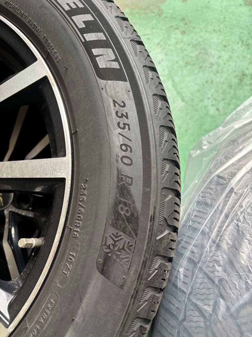 ミシュランスタッドレスタイヤ 2021年製4本　235.60.R18
