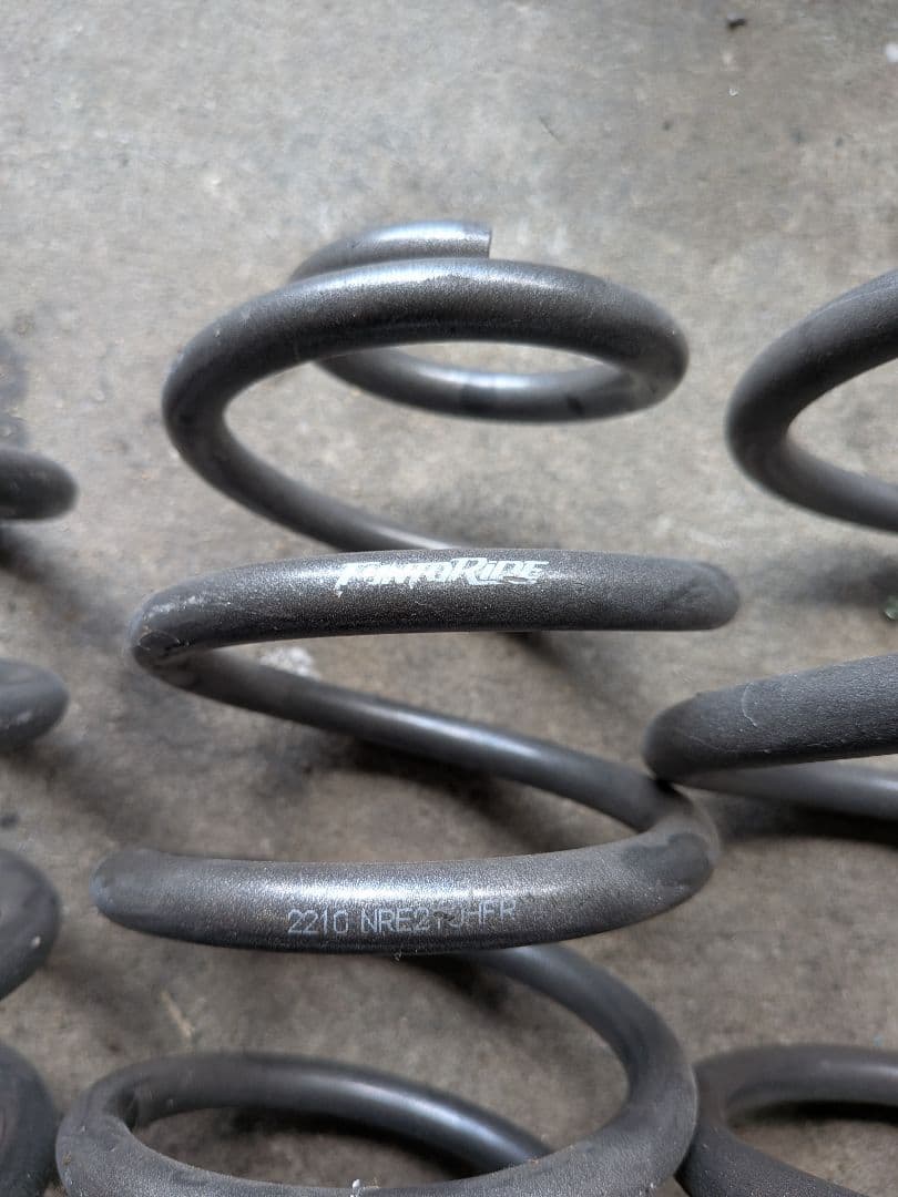 NRE210 カローラスポーツ　ダウンサス　タナベ