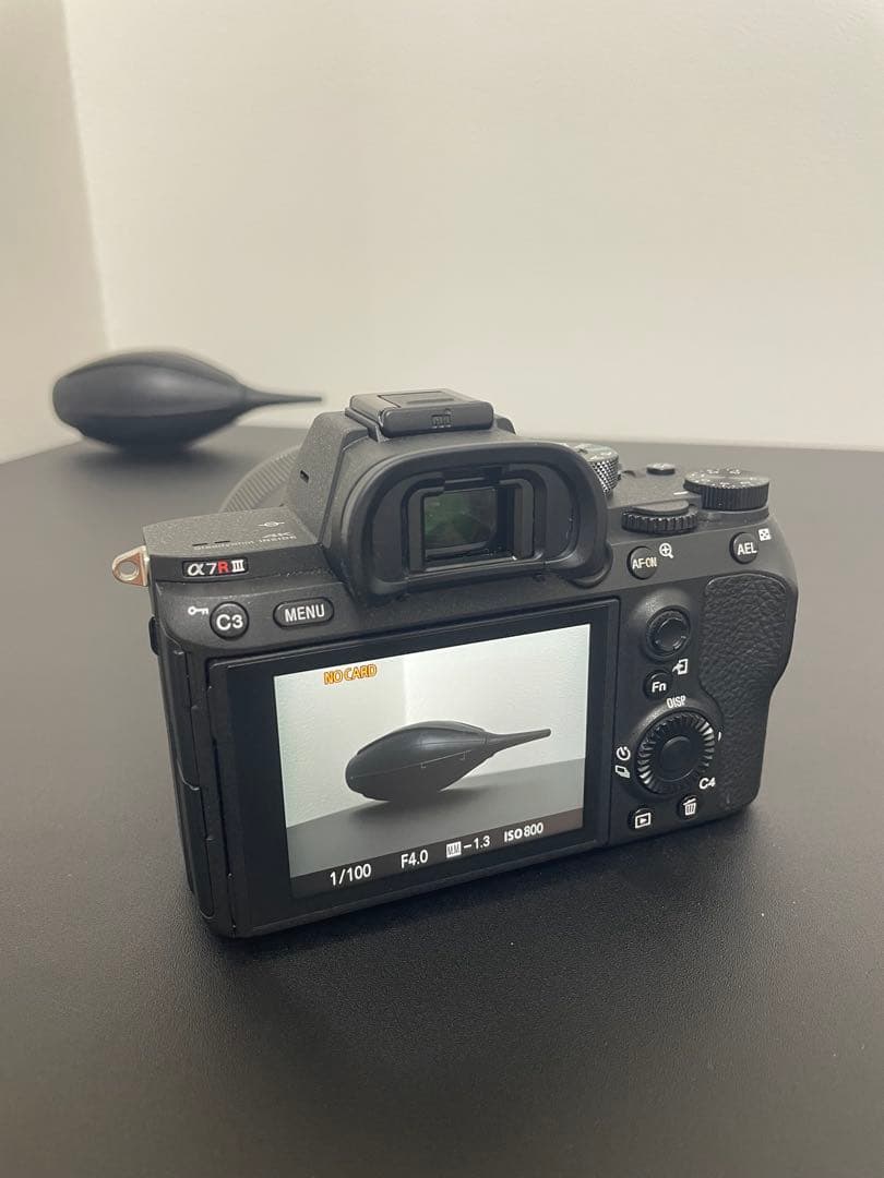 デジタルカメラ Sony A7R iii + FE 1.8 50mm Lens