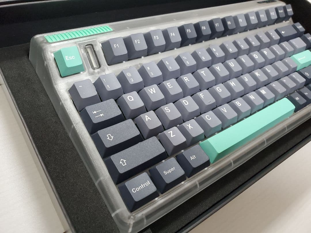 IQUNIX OG80 メカニカルキーボード 【リニア】